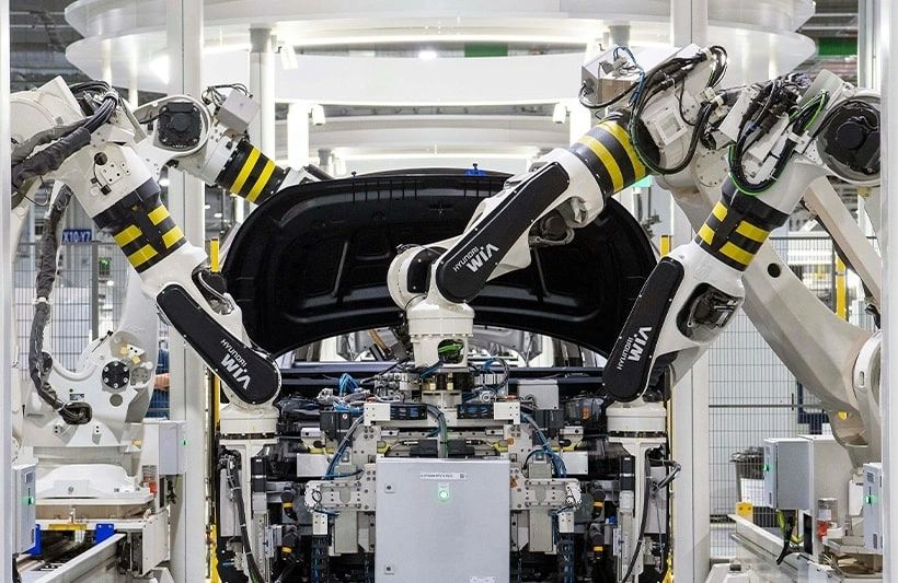 Industrial robotic arm